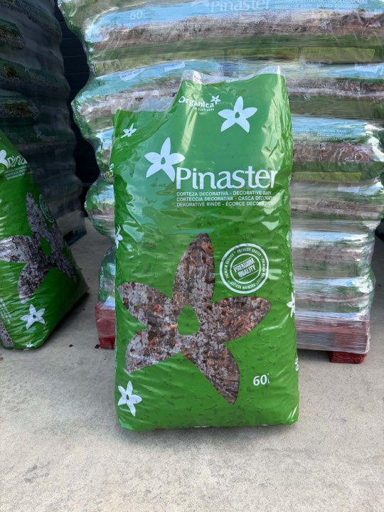 Prémium fenyőkéreg Pínia Pinaster I. oszt. dekorkéreg 8-15mm 60l